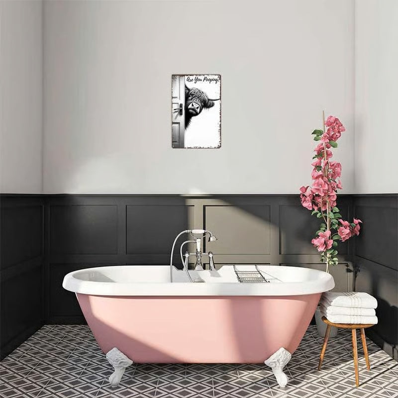 🐄The Cheeky Visitor: Vintage Highland Cow Sign